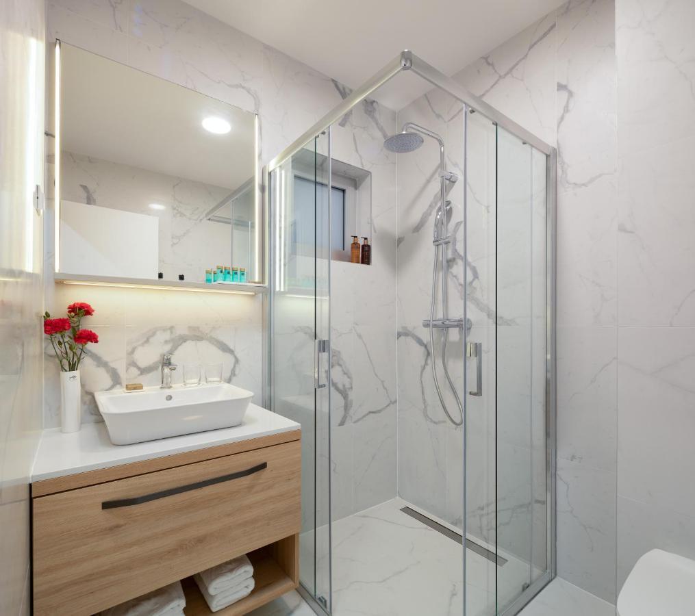 Noemia Apartments Baska Voda Luaran gambar
