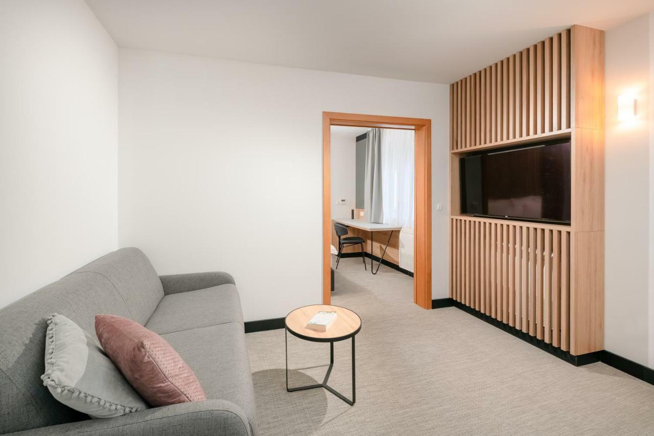 Noemia Apartments Baska Voda Luaran gambar